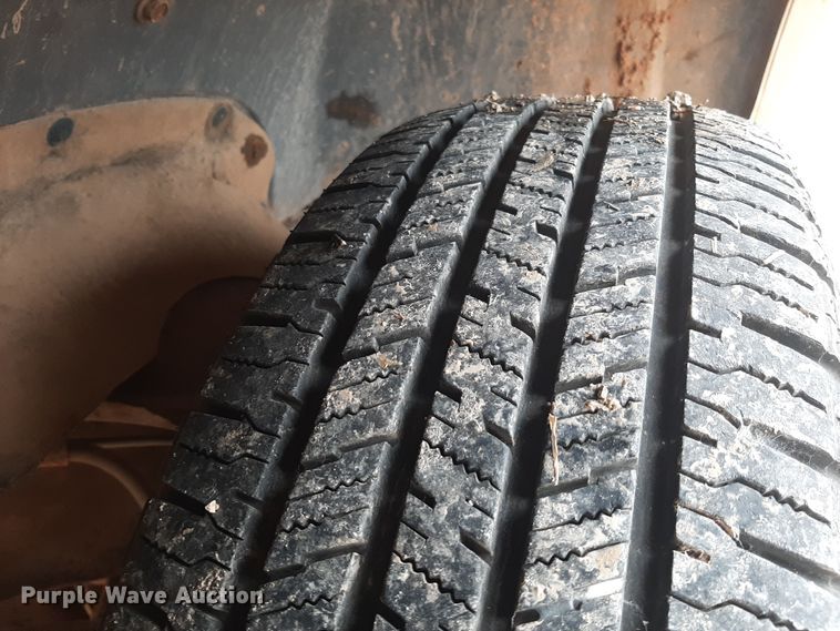 image for item LX9885 1999 Chevrolet Suburban 1500  SUV