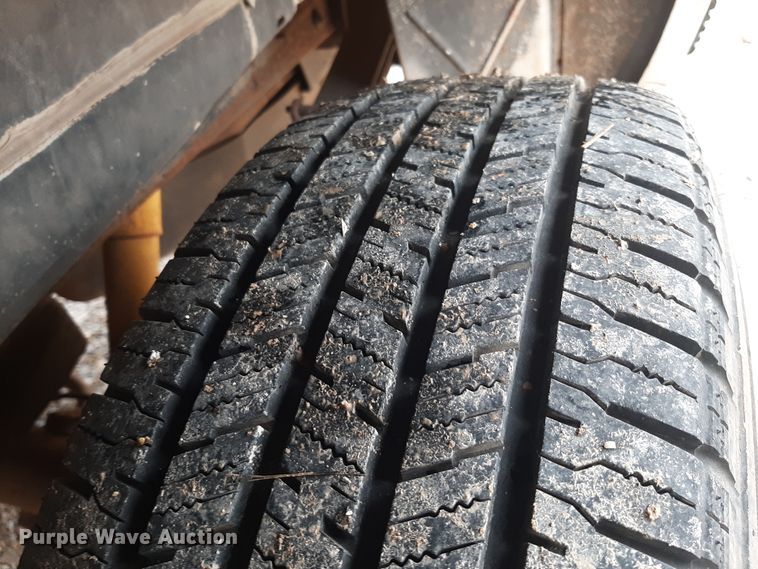 image for item LX9885 1999 Chevrolet Suburban 1500  SUV