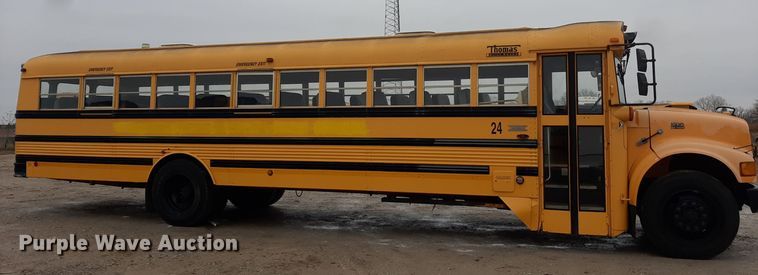 image for item LX9886 1999 International 3800  school bus