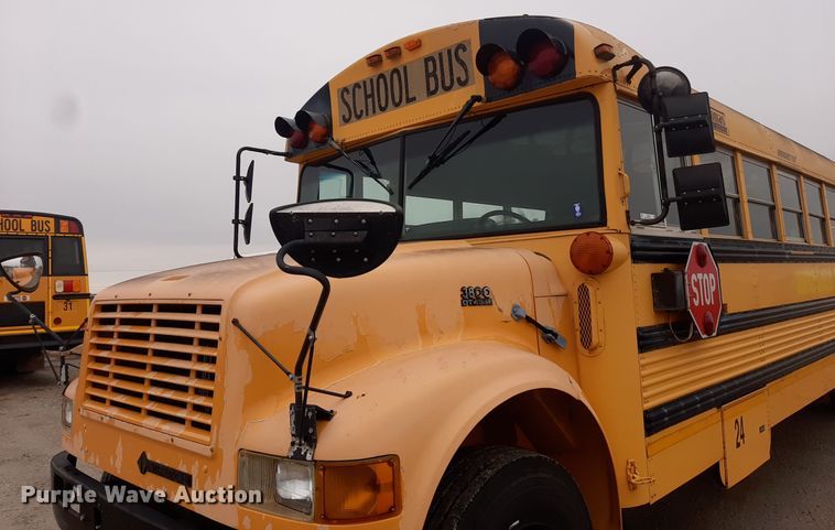image for item LX9886 1999 International 3800  school bus
