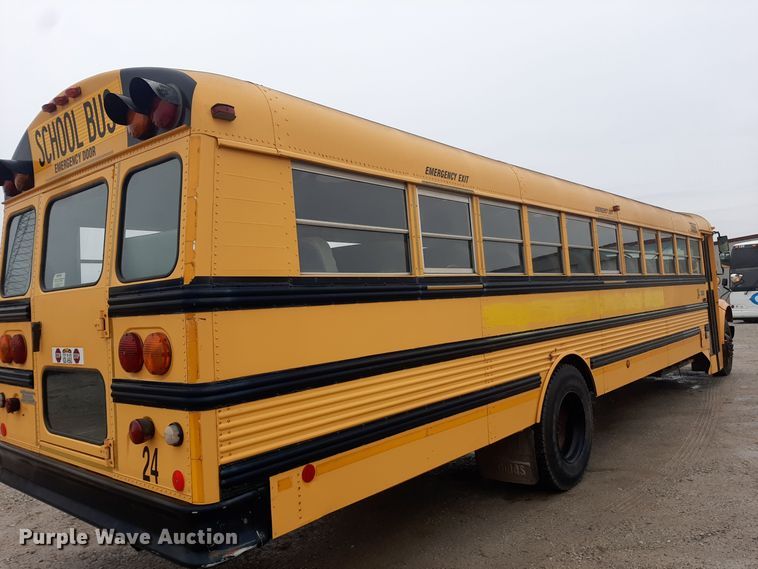 image for item LX9886 1999 International 3800  school bus