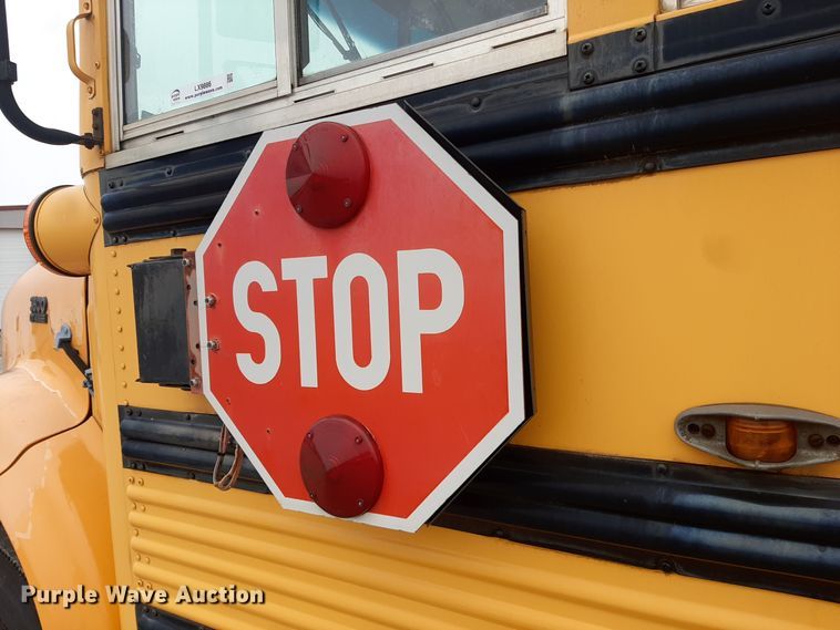 image for item LX9886 1999 International 3800  school bus