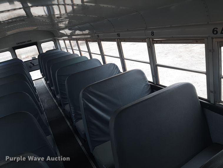 image for item LX9886 1999 International 3800  school bus