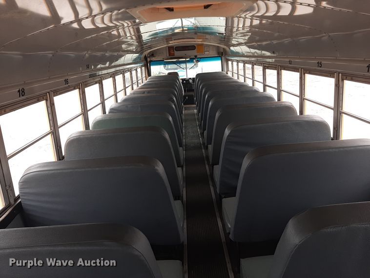 image for item LX9886 1999 International 3800  school bus