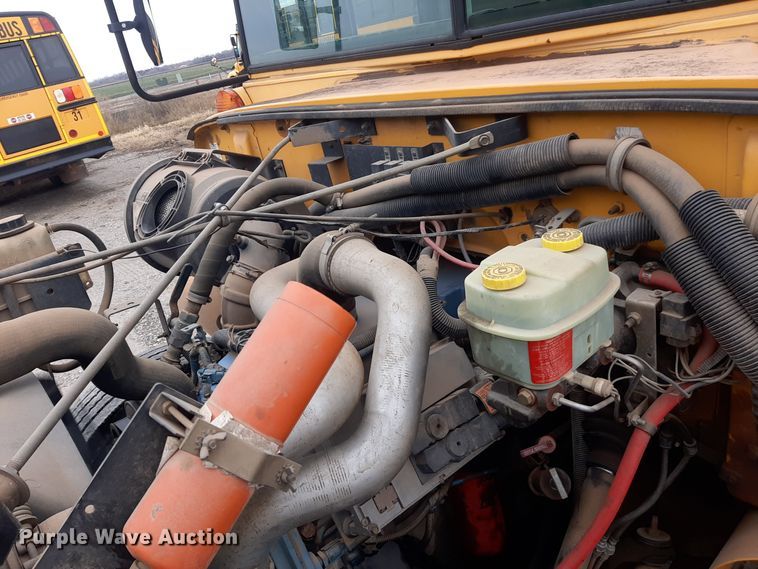 image for item LX9886 1999 International 3800  school bus