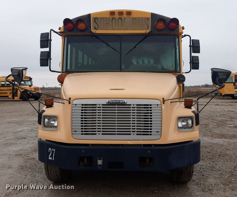 image for item LX9887 2001 Freightliner FS65 school bus