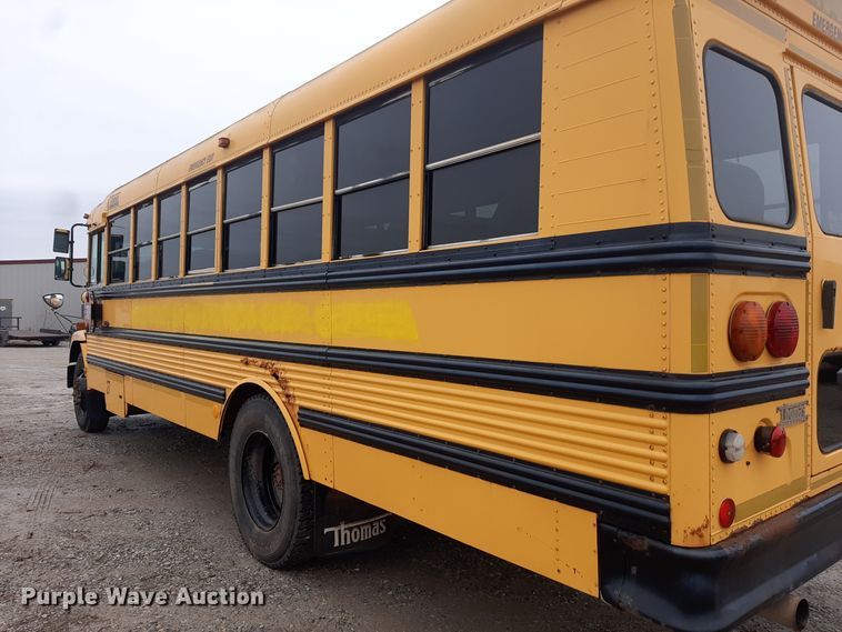 image for item LX9887 2001 Freightliner FS65 school bus