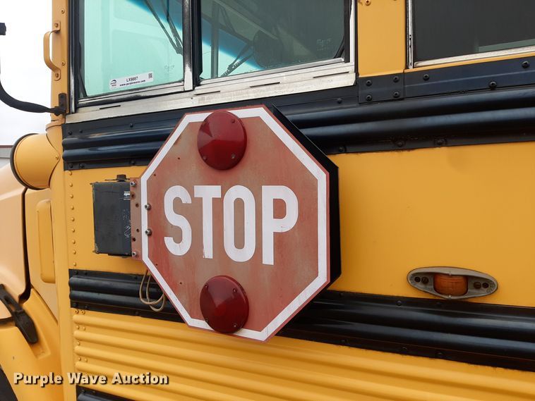 image for item LX9887 2001 Freightliner FS65 school bus