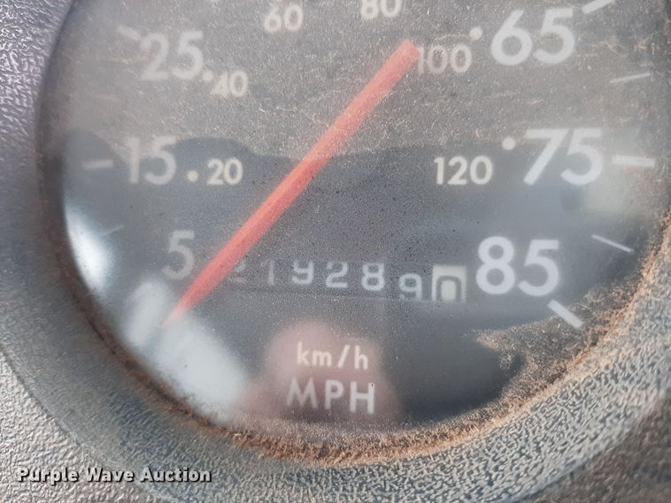 image for item LX9887 2001 Freightliner FS65 school bus