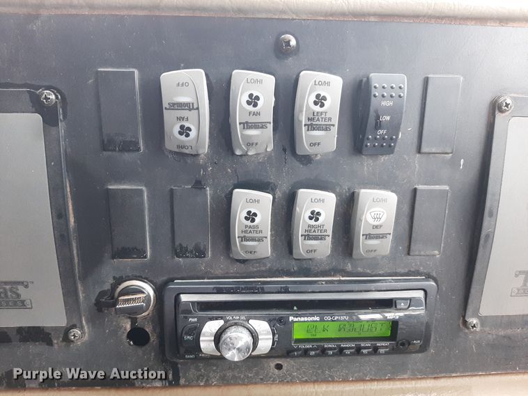 image for item LX9887 2001 Freightliner FS65 school bus