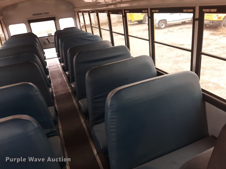 image for item LX9887 2001 Freightliner FS65 school bus