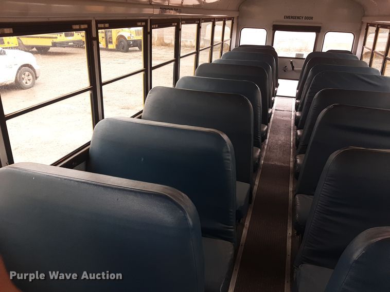 image for item LX9887 2001 Freightliner FS65 school bus