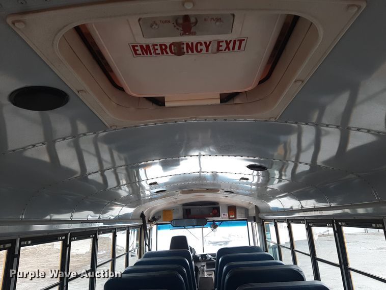 image for item LX9887 2001 Freightliner FS65 school bus