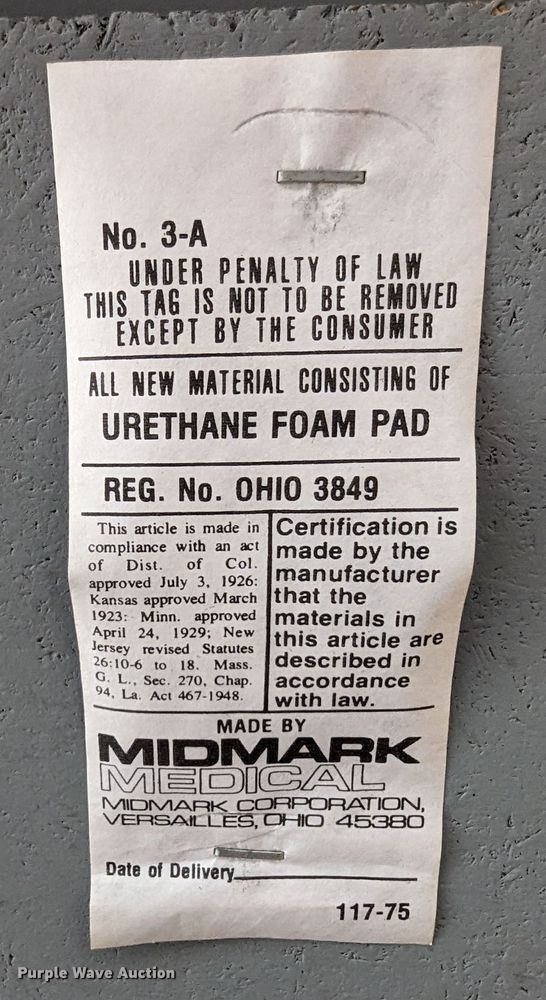 image for item LY9296 Midmark Ritter 100  examination table