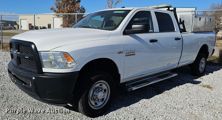 image for item MH9505 2014 Dodge Ram 2500HD  Crew Cab pickup truck