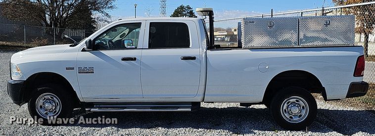 image for item MH9505 2014 Dodge Ram 2500HD  Crew Cab pickup truck
