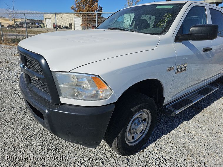 image for item MH9505 2014 Dodge Ram 2500HD  Crew Cab pickup truck