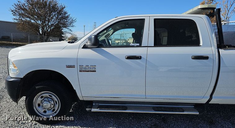 image for item MH9505 2014 Dodge Ram 2500HD  Crew Cab pickup truck