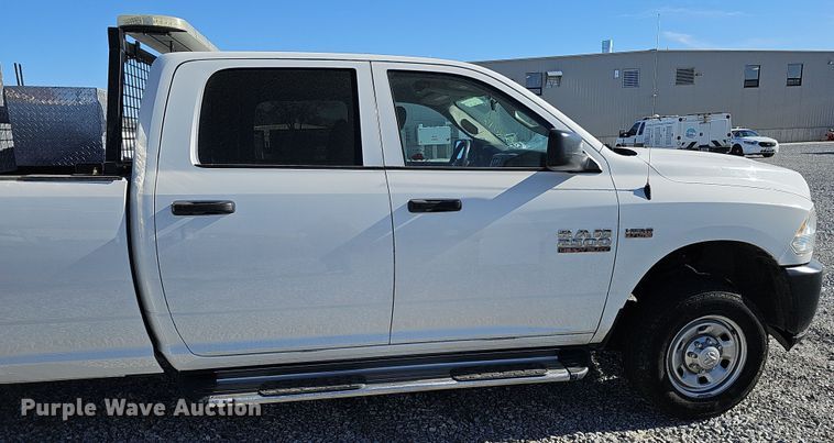 image for item MH9505 2014 Dodge Ram 2500HD  Crew Cab pickup truck