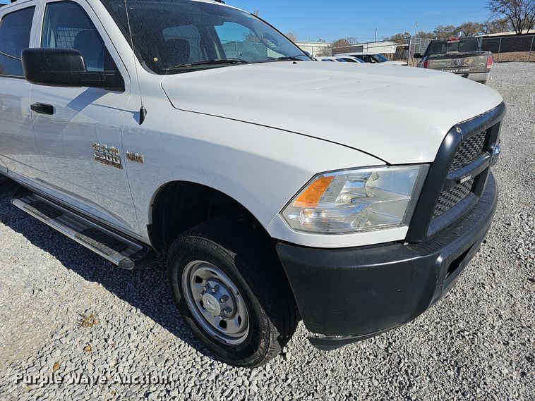 image for item MH9505 2014 Dodge Ram 2500HD  Crew Cab pickup truck