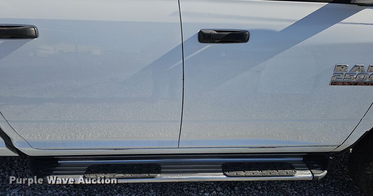 image for item MH9505 2014 Dodge Ram 2500HD  Crew Cab pickup truck