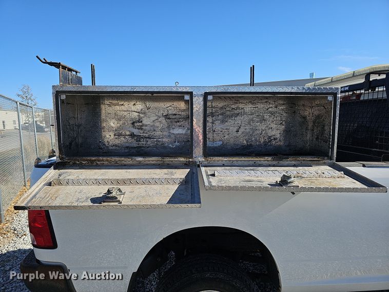 image for item MH9505 2014 Dodge Ram 2500HD  Crew Cab pickup truck