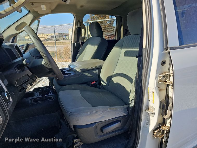 image for item MH9505 2014 Dodge Ram 2500HD  Crew Cab pickup truck