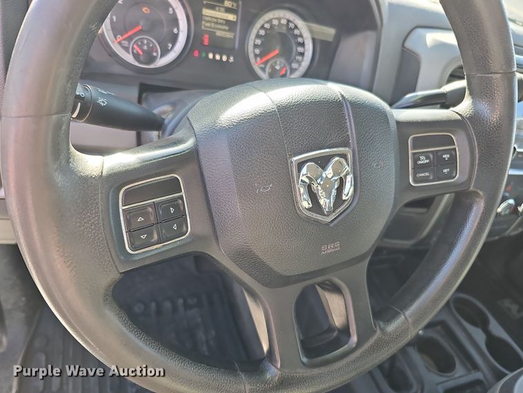 image for item MH9505 2014 Dodge Ram 2500HD  Crew Cab pickup truck