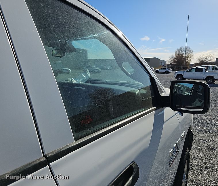 image for item MH9505 2014 Dodge Ram 2500HD  Crew Cab pickup truck