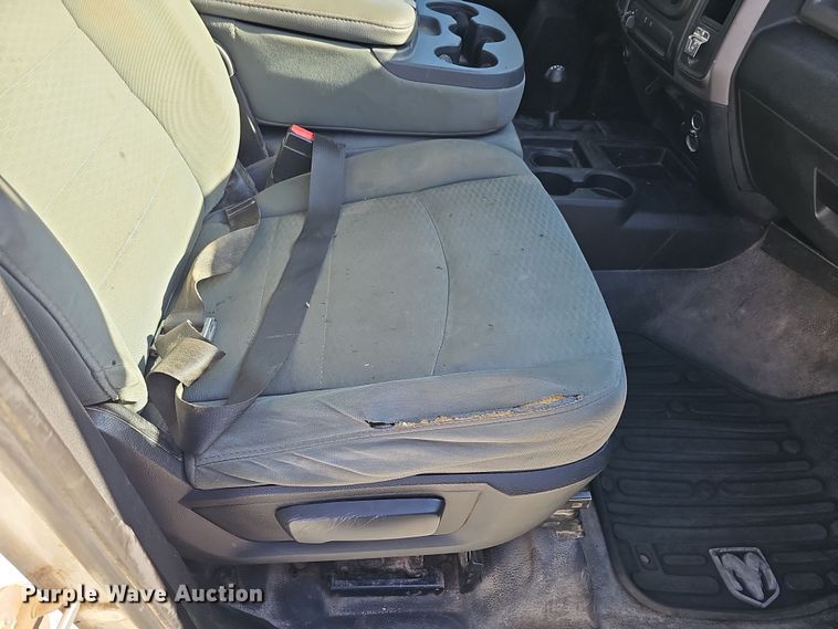 image for item MH9505 2014 Dodge Ram 2500HD  Crew Cab pickup truck