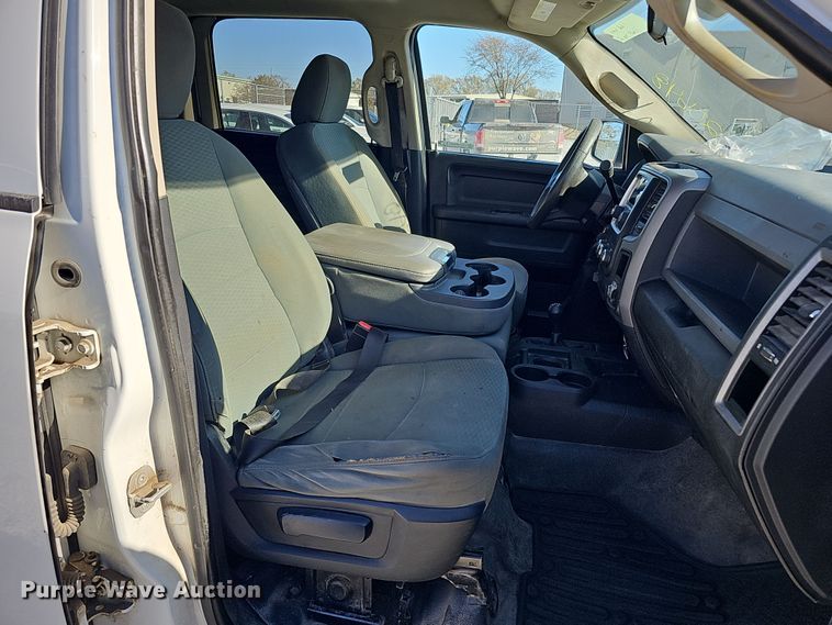 image for item MH9505 2014 Dodge Ram 2500HD  Crew Cab pickup truck