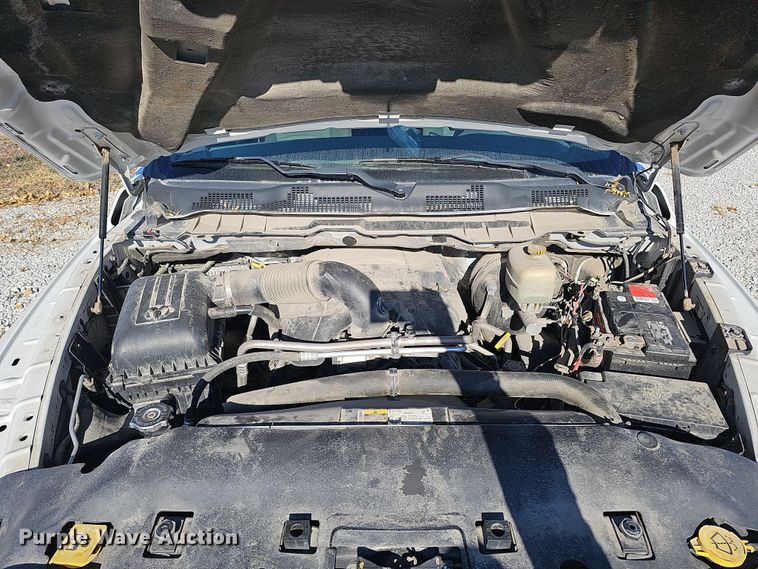 image for item MH9505 2014 Dodge Ram 2500HD  Crew Cab pickup truck