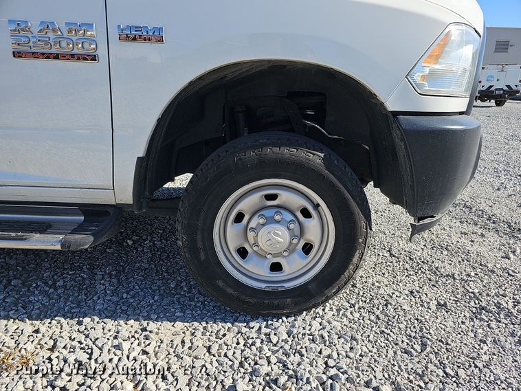 image for item MH9505 2014 Dodge Ram 2500HD  Crew Cab pickup truck