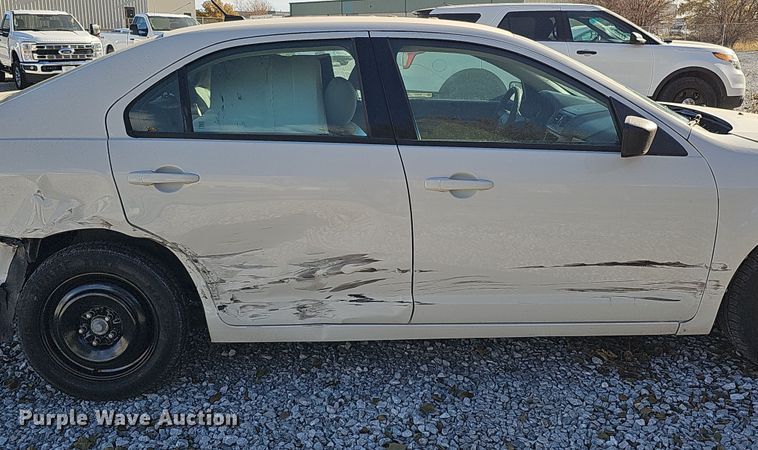 image for item MH9510 2011 Ford Fusion S