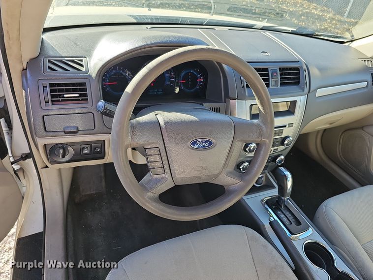 image for item MH9510 2011 Ford Fusion S