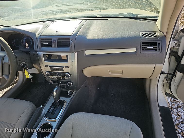 image for item MH9510 2011 Ford Fusion S