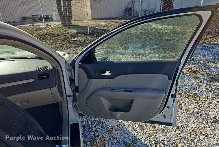 image for item MH9510 2011 Ford Fusion S