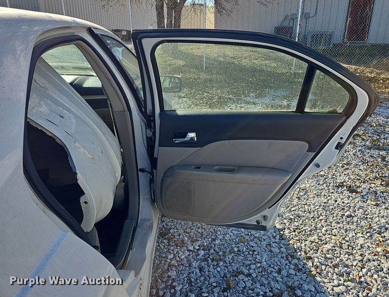 image for item MH9510 2011 Ford Fusion S