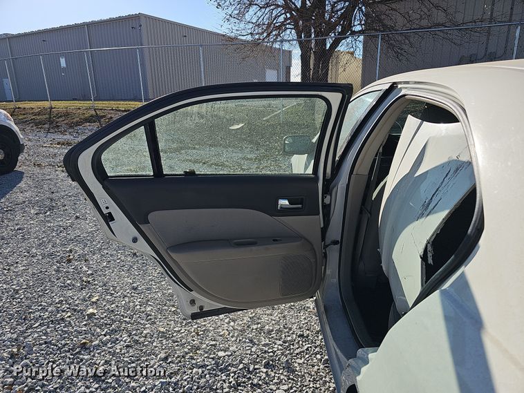 image for item MH9510 2011 Ford Fusion S