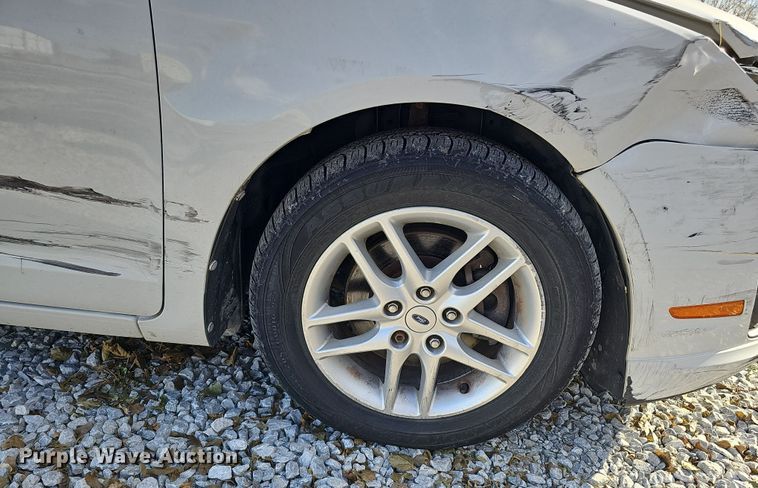 image for item MH9510 2011 Ford Fusion S