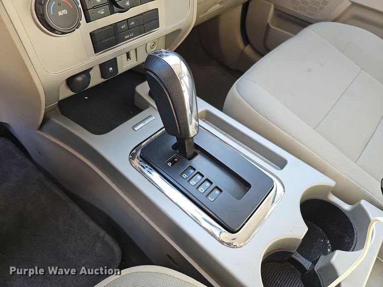 image for item MH9511 2010 Ford Escape Hybrid  SUV