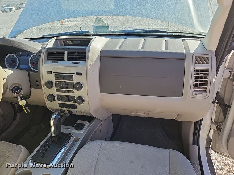 image for item MH9511 2010 Ford Escape Hybrid  SUV