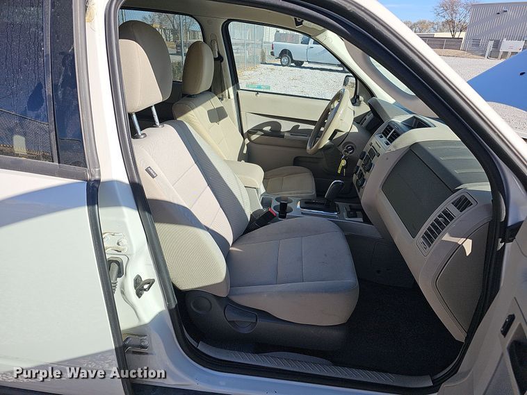 image for item MH9511 2010 Ford Escape Hybrid  SUV