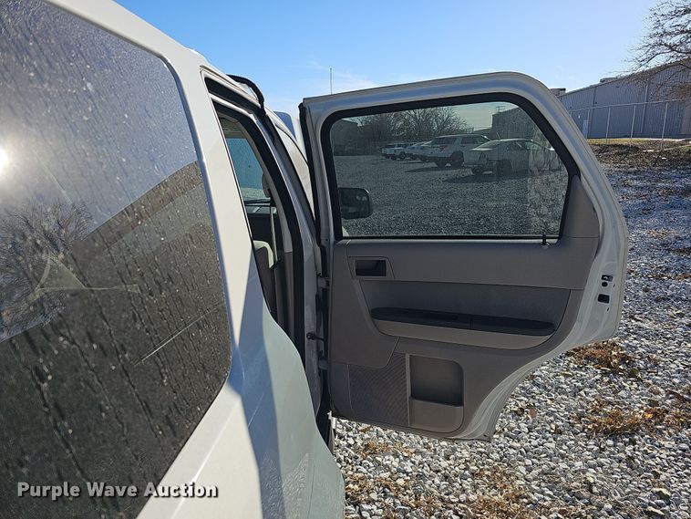 image for item MH9511 2010 Ford Escape Hybrid  SUV