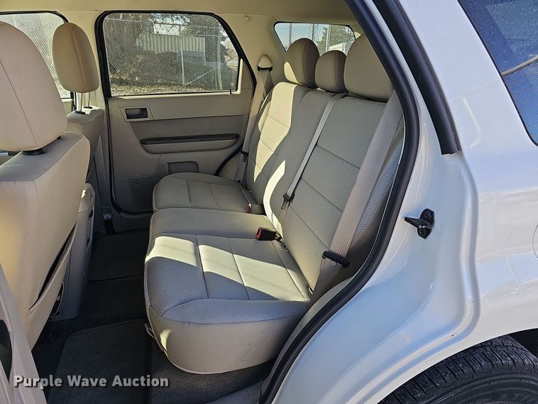 image for item MH9511 2010 Ford Escape Hybrid  SUV