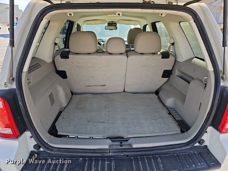 image for item MH9511 2010 Ford Escape Hybrid  SUV