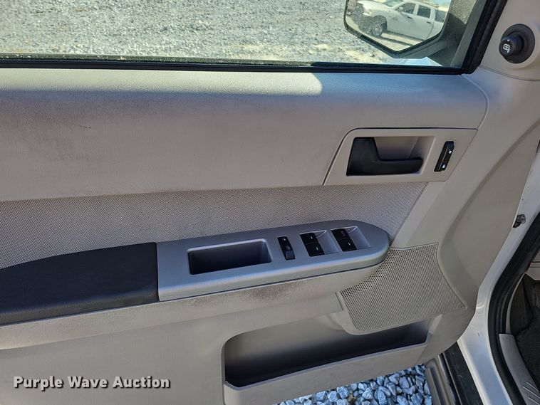 image for item MH9511 2010 Ford Escape Hybrid  SUV