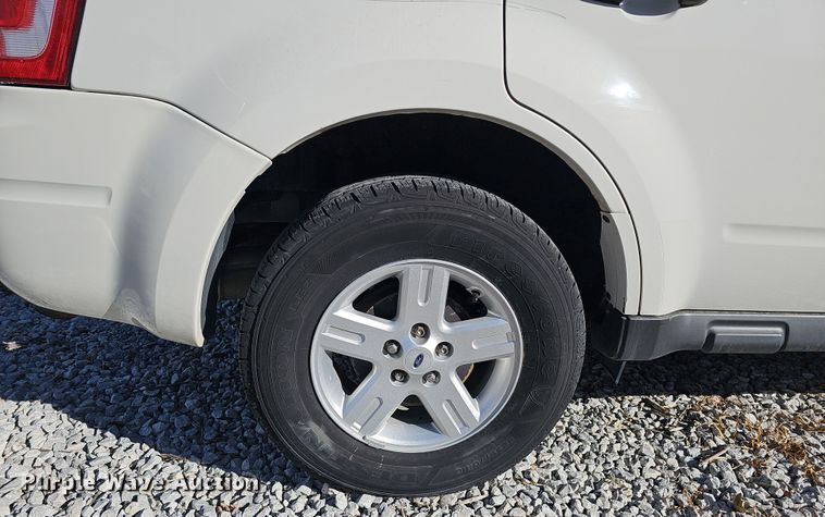 image for item MH9511 2010 Ford Escape Hybrid  SUV