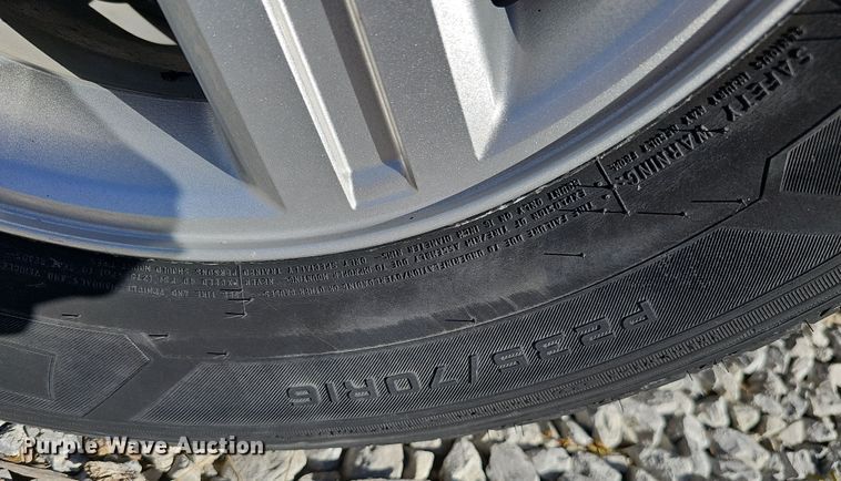 image for item MH9511 2010 Ford Escape Hybrid  SUV