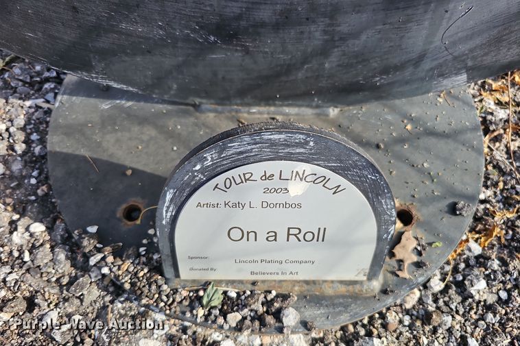 image for item MH9520 (2) sculptures